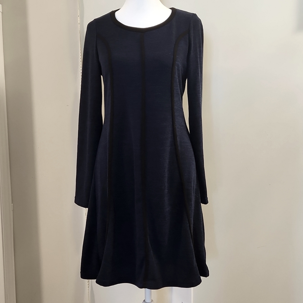 Neesha~ Long-sleeved Panel Trimmed Dress Navy Blue and Black Size M